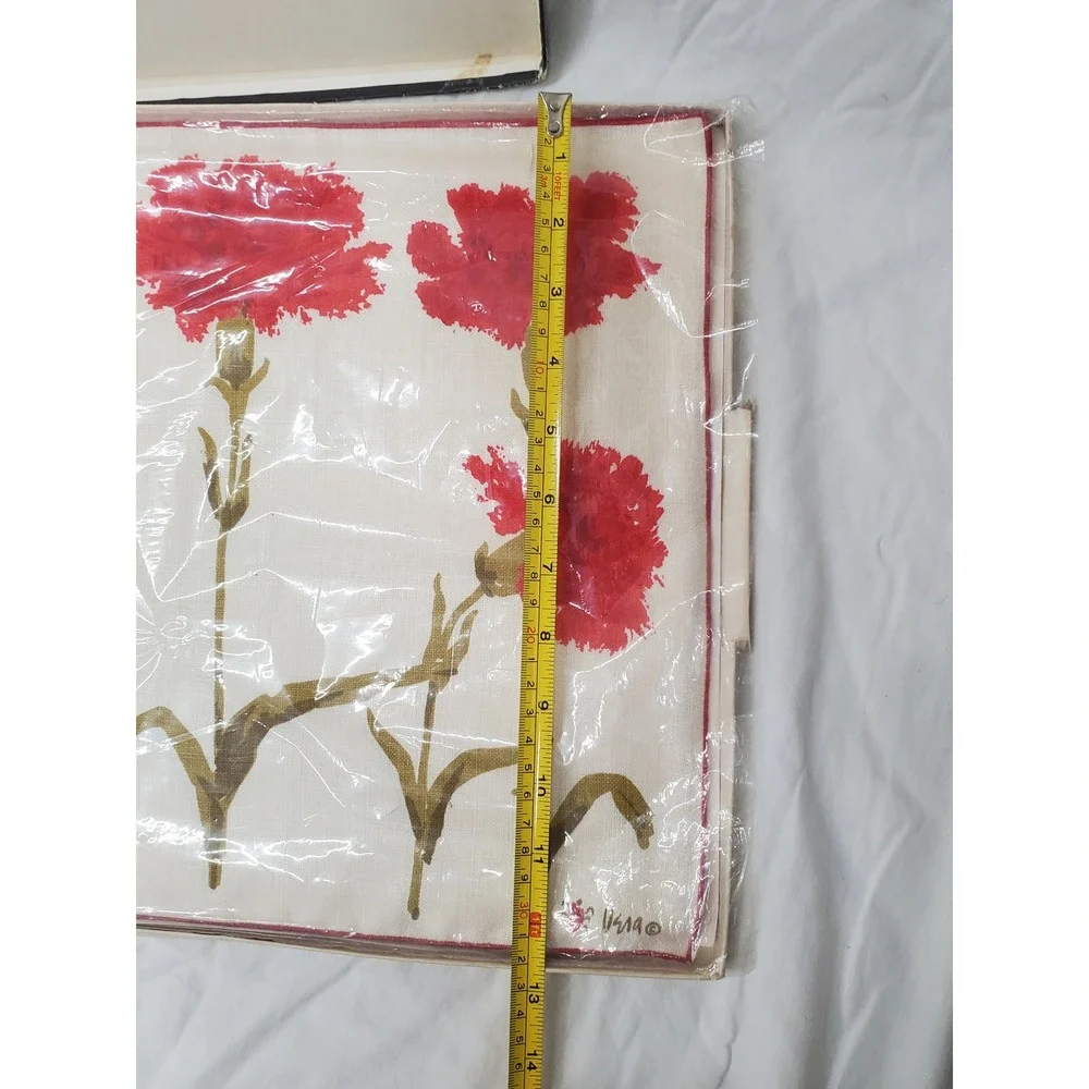 Vintage Vera Neumann Carnation Belgian Linen 8 Piece Table Set Red White 8614